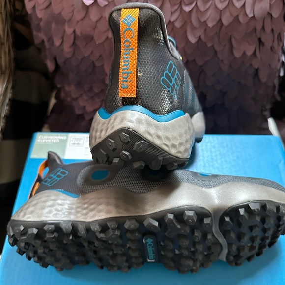 Columbia shoes - Picture 4 of 8